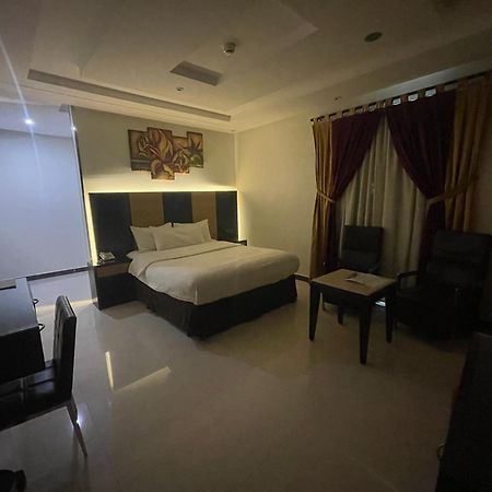 Tulip Al Rawdah Aparthotel Riyadh Ngoại thất bức ảnh