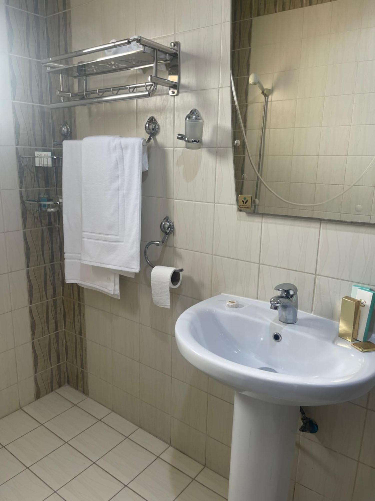 Tulip Al Rawdah Aparthotel Riyadh Ngoại thất bức ảnh